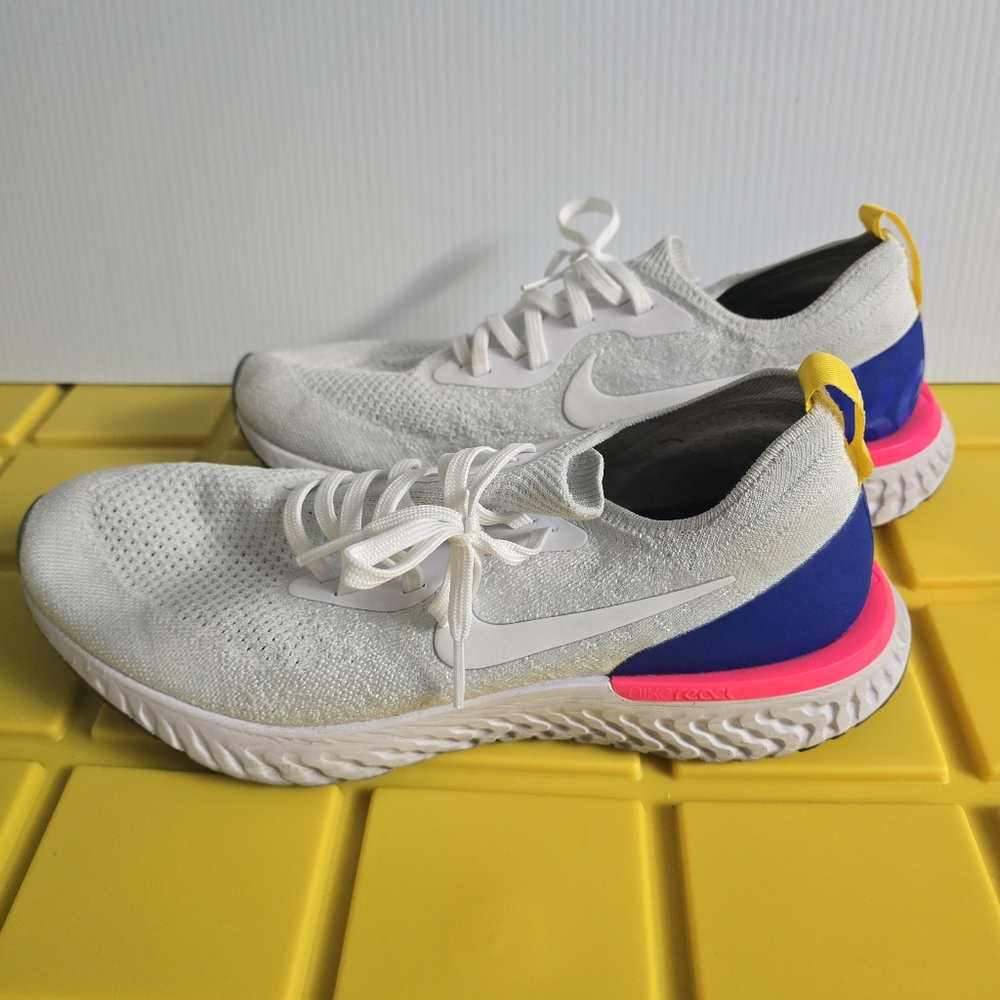 Nike Epic React flyknit AQ0070-101. Women's size 11